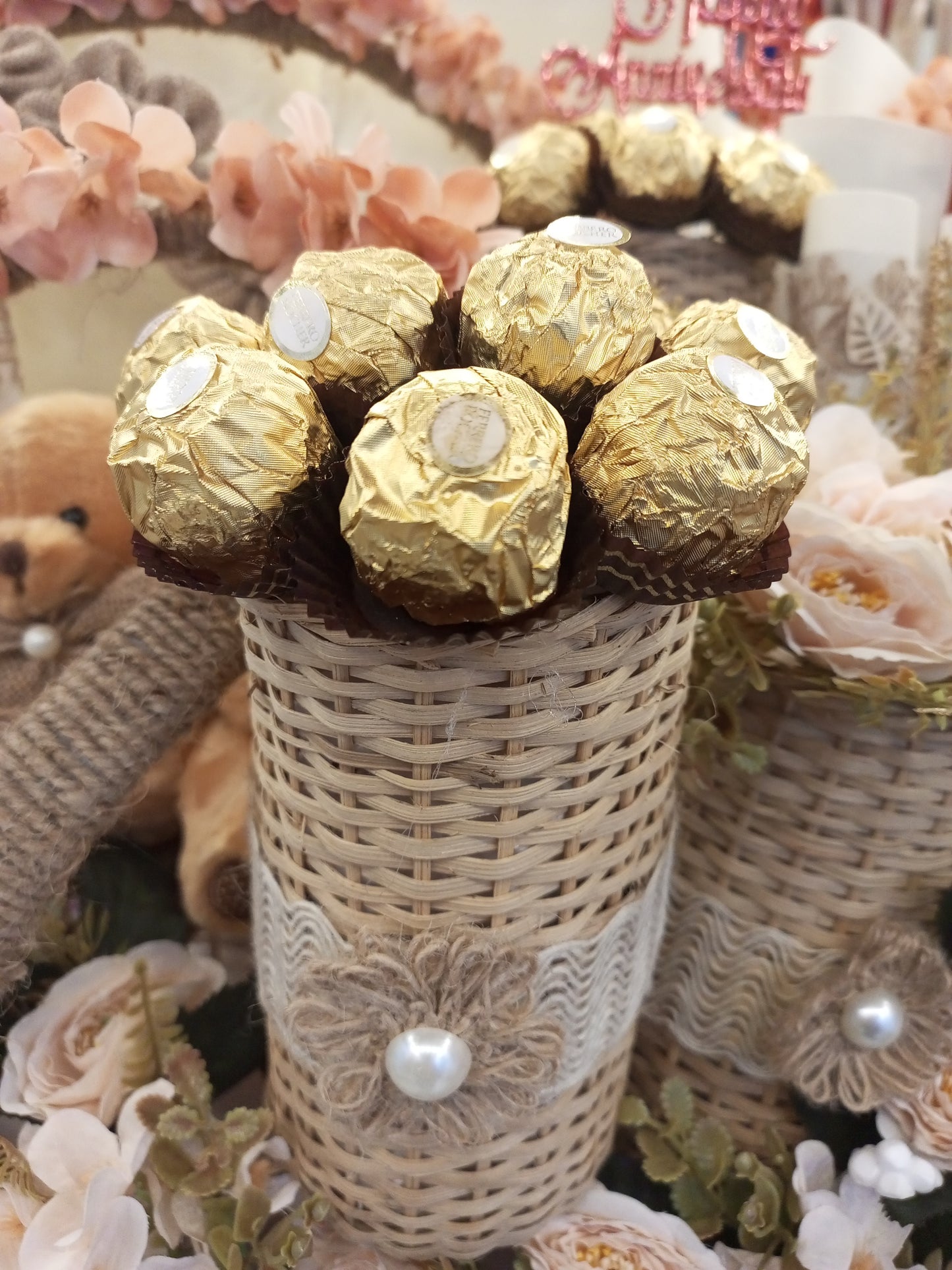 Deluxe Chocolate Gift Basket with Teddy Bear – Extra Large Gourmet Sweets Hamper for Birthdays, Anniversaries & Valentine’s Day